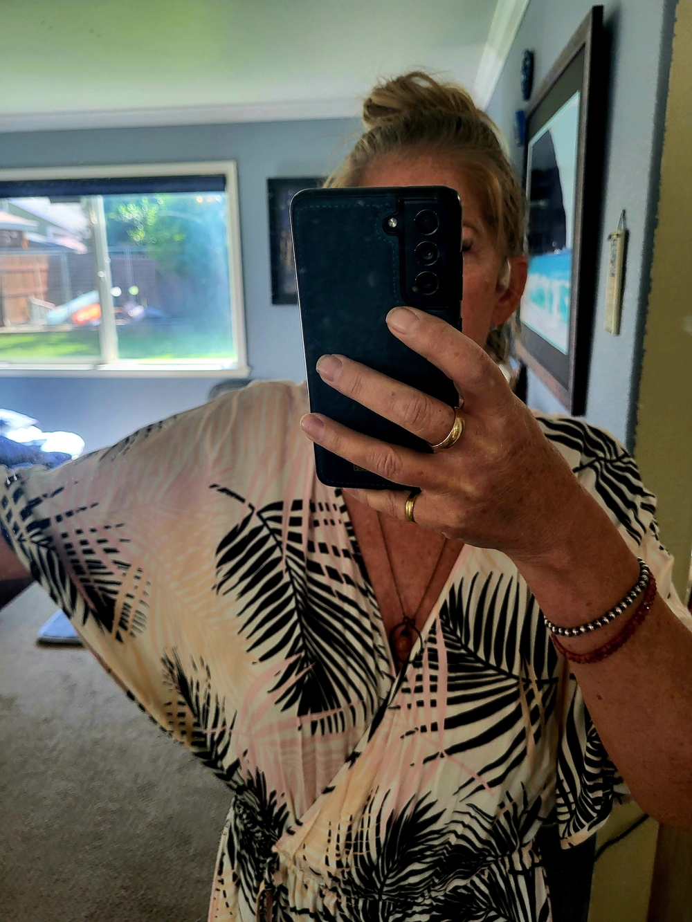 MINKPINK Lg Blush Maxi Dress with Black Palm Print - Picture 7 of 8